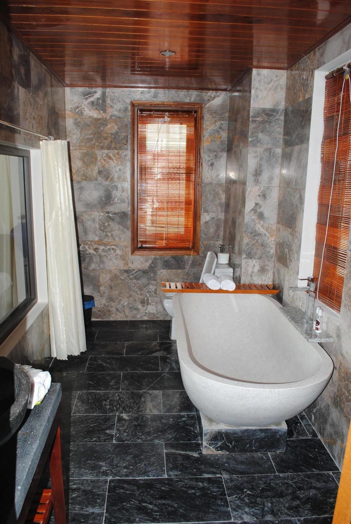 Hoi An Osaka Riverside Villa & Spa Zewnętrze zdjęcie